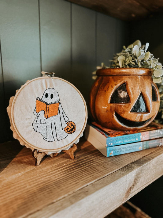 Ghost Embroidery Decor, Book Ghost, Bookshelf Halloween Decor, Halloween Cottage Core