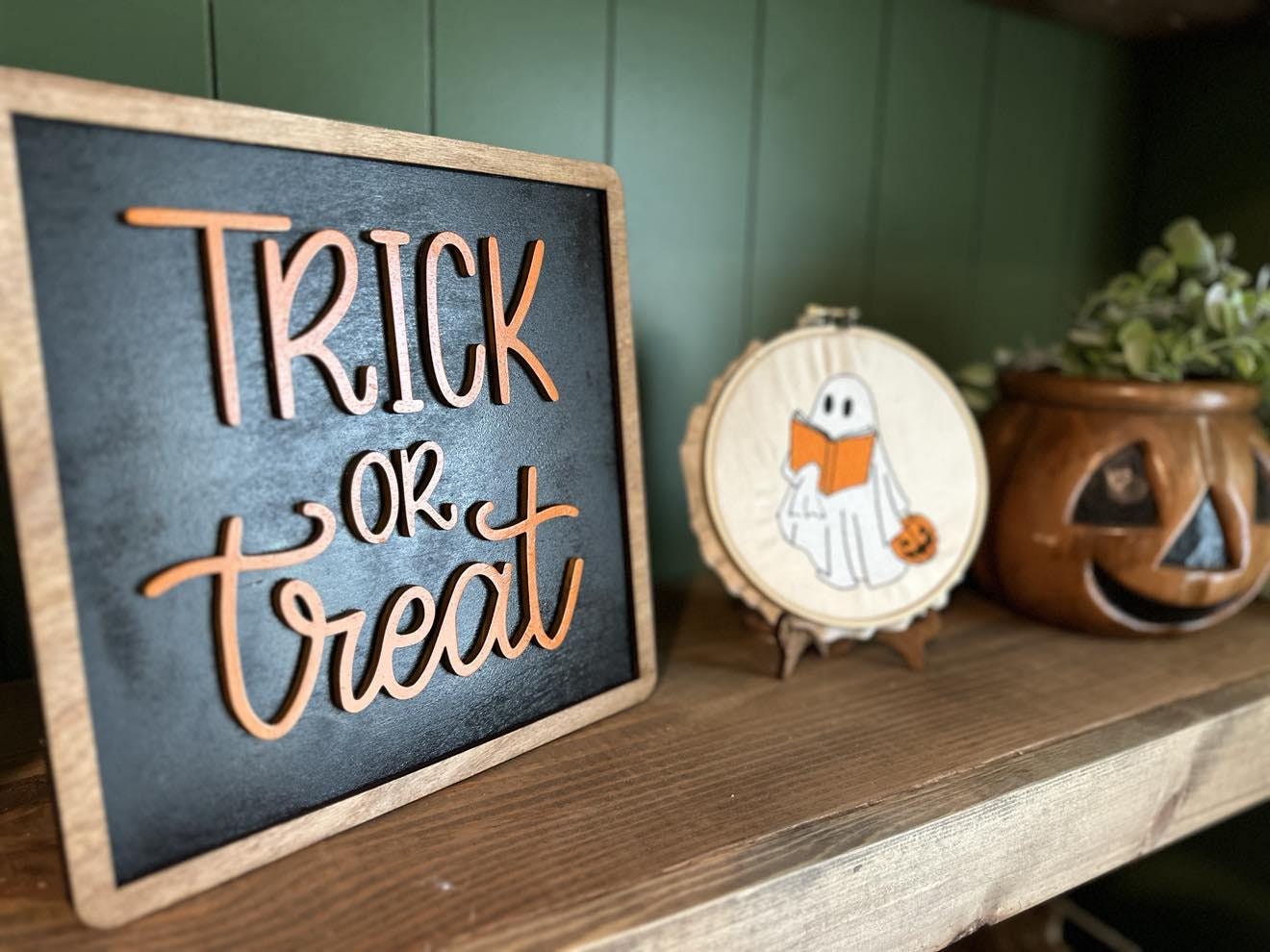 Trick or Treat Sign, Halloween Decor, Modern Farmhouse Halloween Decor
