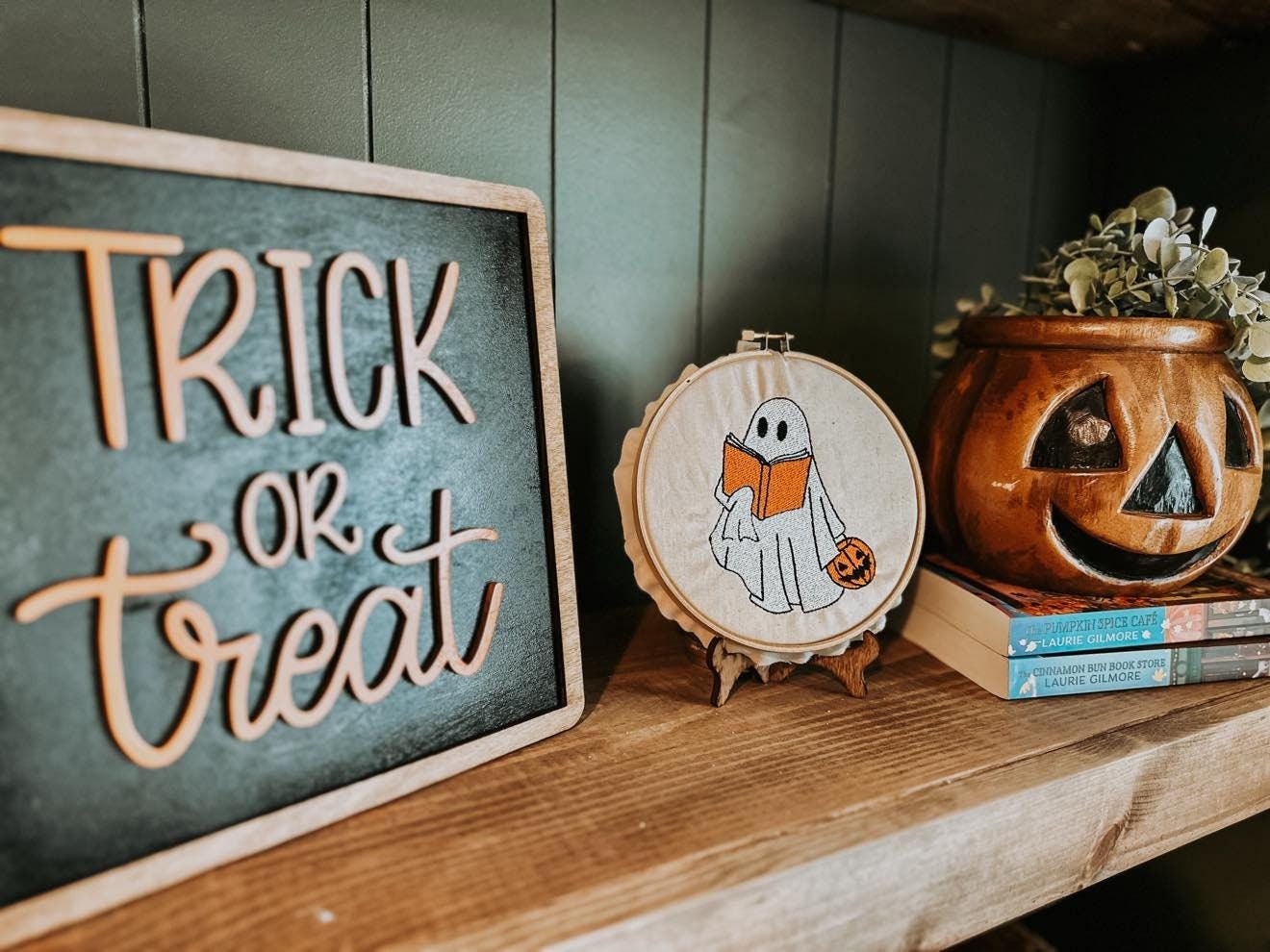 Trick or Treat Sign, Halloween Decor, Modern Farmhouse Halloween Decor